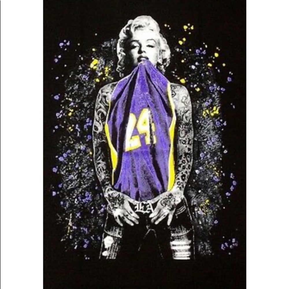 Kobe tshirt. Men’s black